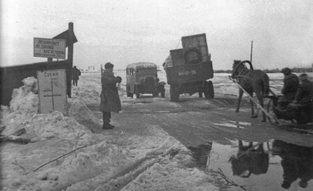 Дорога жизни через Ладожское озеро