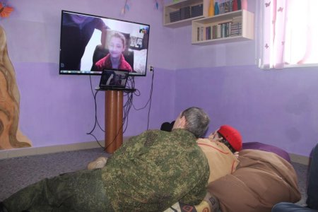 Юнармейцы - международные связи! Юнармейцы - международные связи!