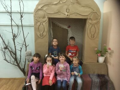 «Мы любим, заглядывать в бабушкин... чемодан»