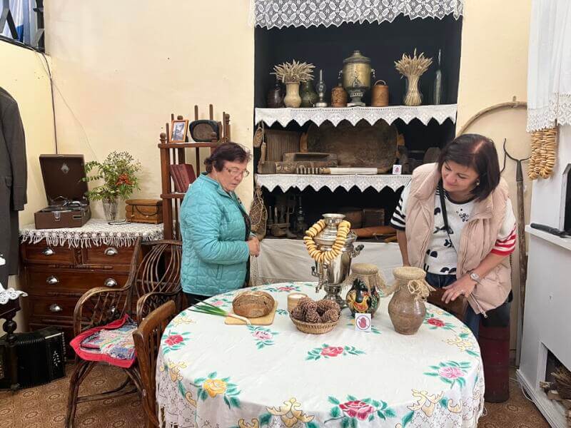 в музее города Заозерного побывали гости